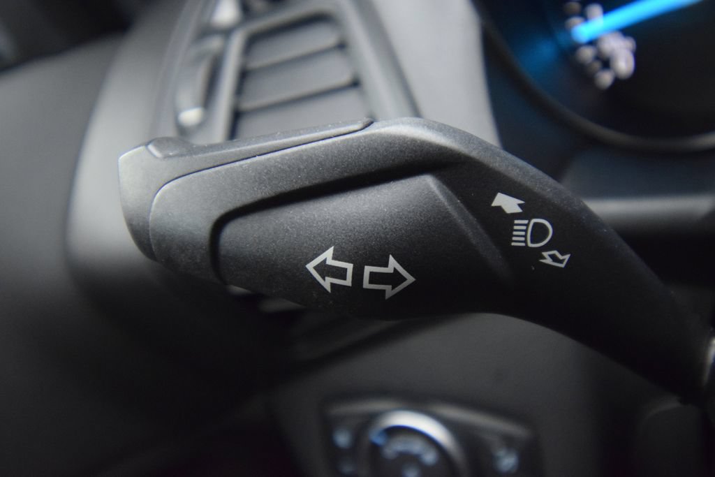 Used 2018 Ford Escape SE w/ SE Sport Appearance Package FWD image 30