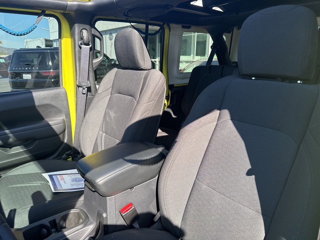 Used 2023 Jeep Wrangler Willys 4xe w/ Sun & Screen Package image 15