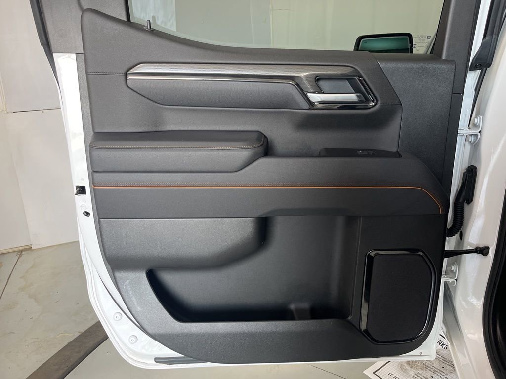 Used 2025 GMC Sierra 1500 AT4 image 26