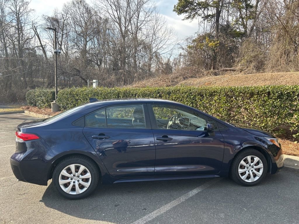 Used 2020 Toyota Corolla LE image 27