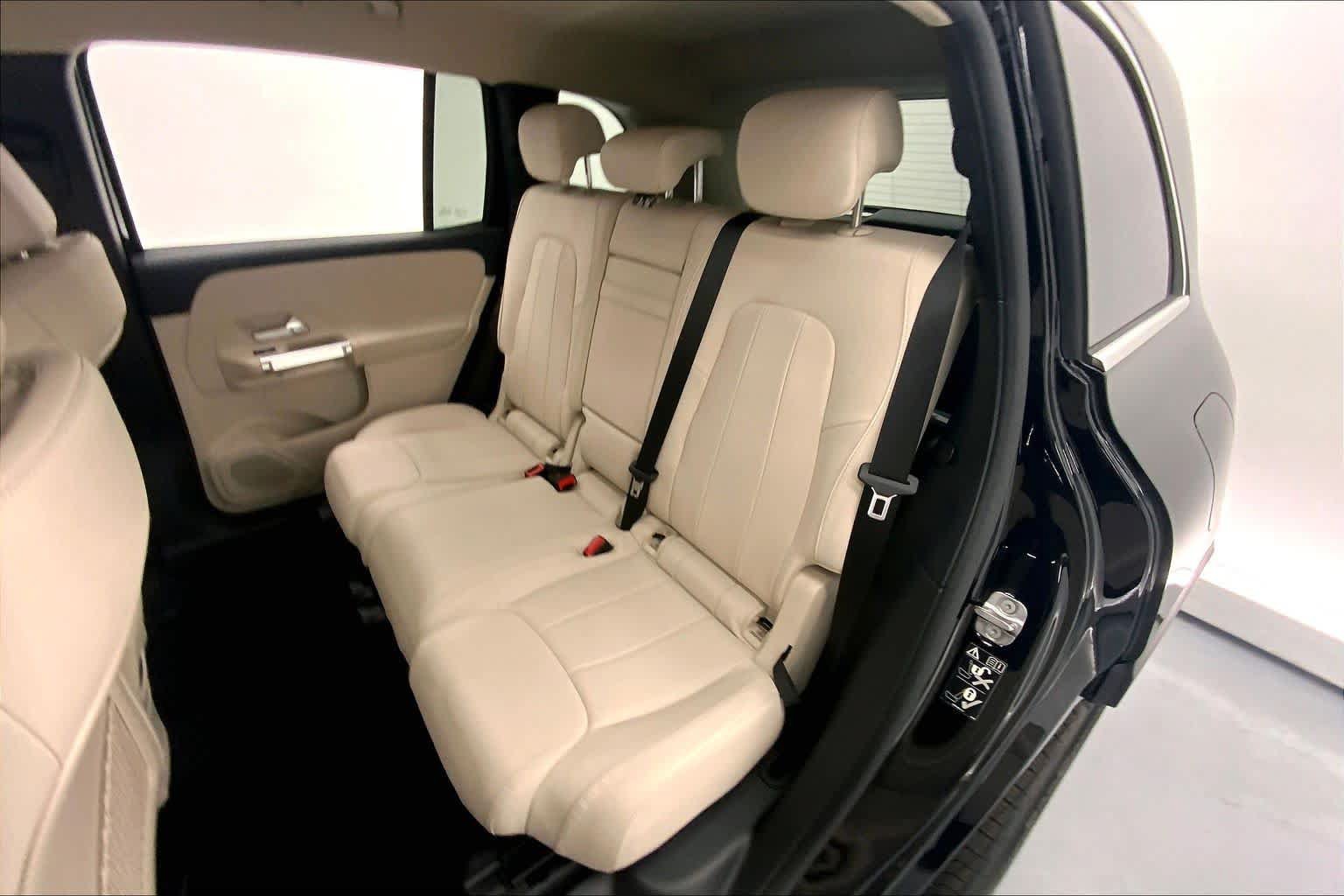 Used 2026 Mercedes-Benz GLB 250 image 6