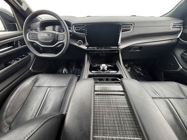 Used 2024 Jeep Wagoneer L Series II RWD image 13