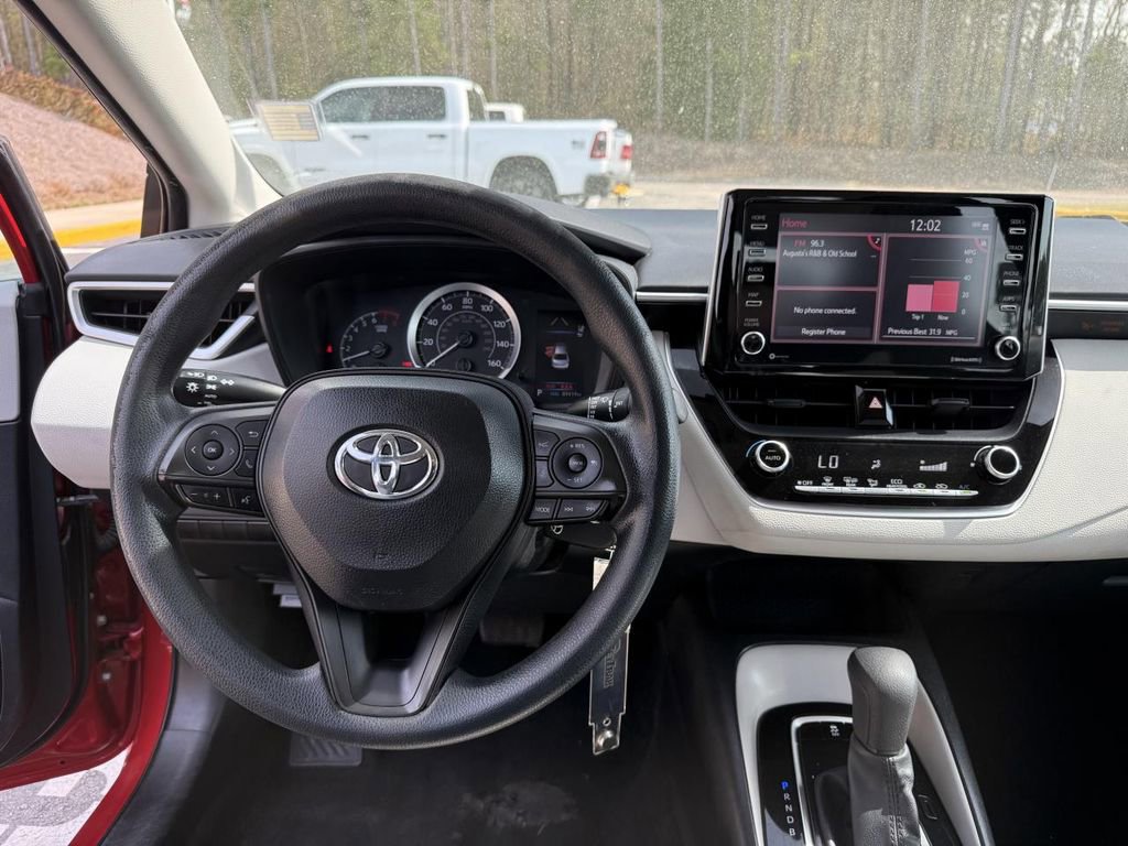 Used 2021 Toyota Corolla LE image 16