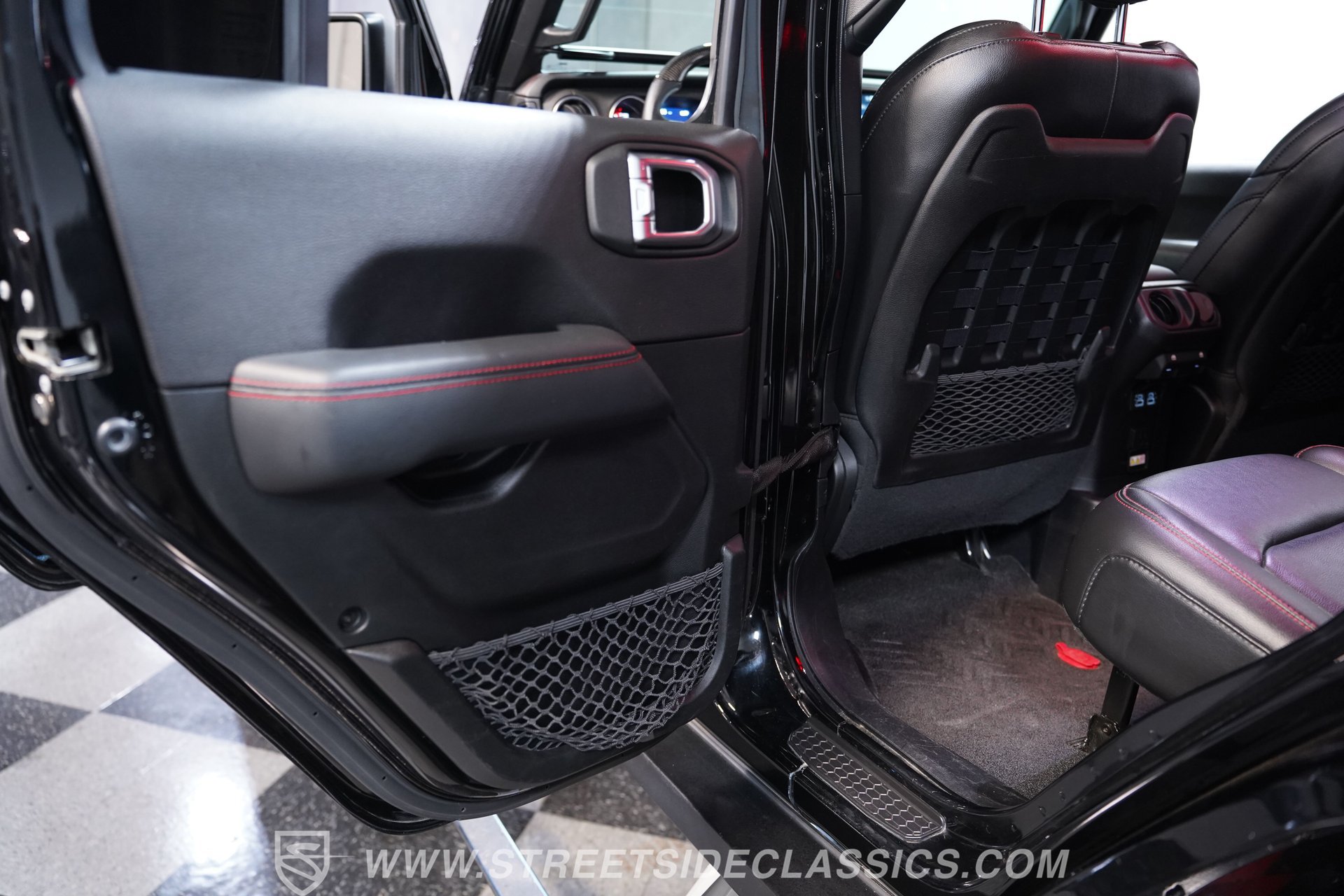 Used 2020 Jeep Wrangler Unlimited Rubicon w/ Quick Order Package 28Y Recon AWD/4WD image 35