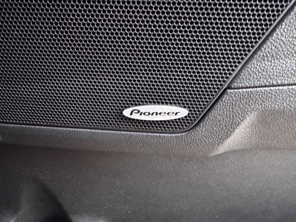 Used 2016 Chevrolet Equinox LTZ w/ Enhanced Convenience Package image 37