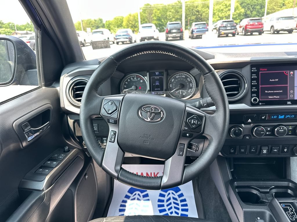 Used 2022 Toyota Tacoma TRD Off-Road w/ TRD Premium Off Road Package AWD/4WD image 19