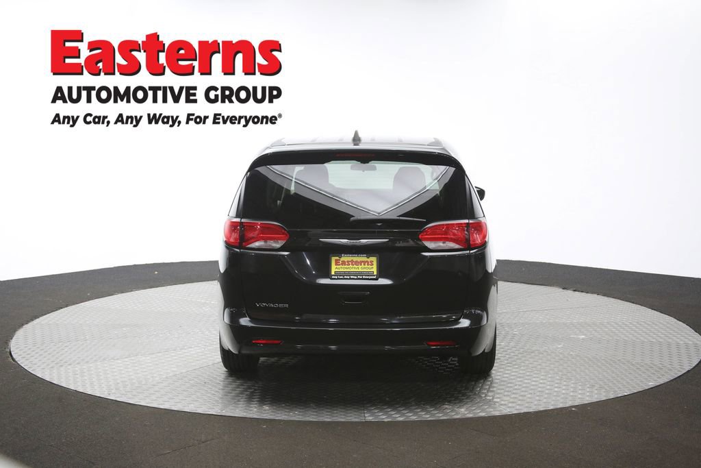 Used 2022 Chrysler Voyager LX FWD image 39
