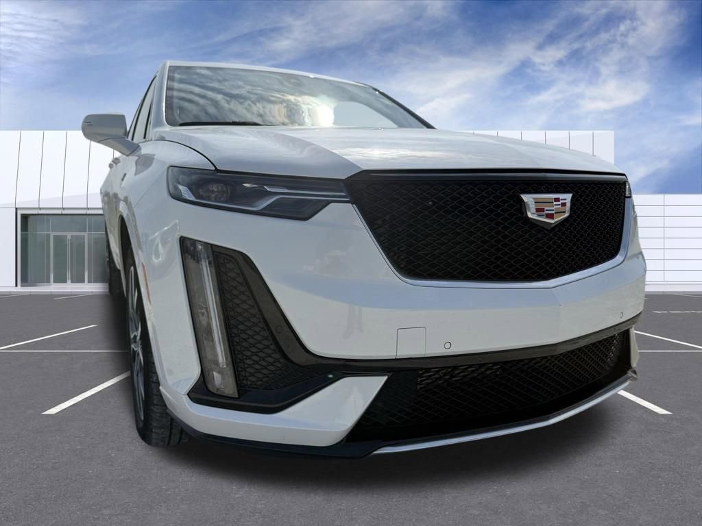 Certified 2024 Cadillac XT6 Sport w/ LPO, Floor Liner Package AWD/4WD image 8
