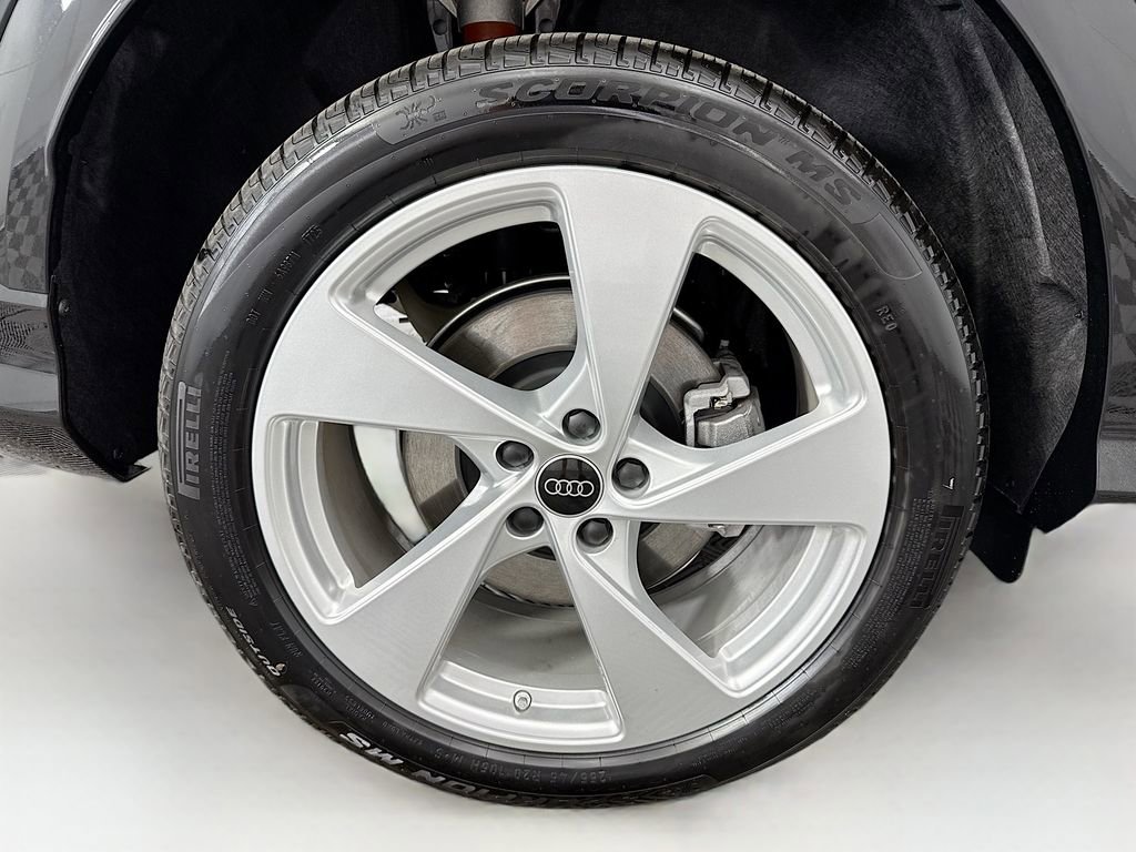 Used 2025 Audi Q5 Premium Plus w/ Premium Plus image 34