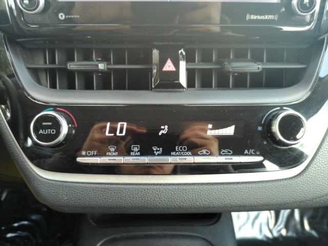 Used 2022 Toyota Corolla LE FWD image 38