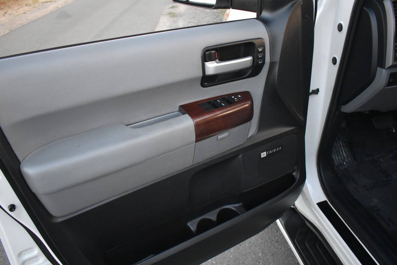 Used 2013 Toyota Sequoia Platinum AWD/4WD image 75