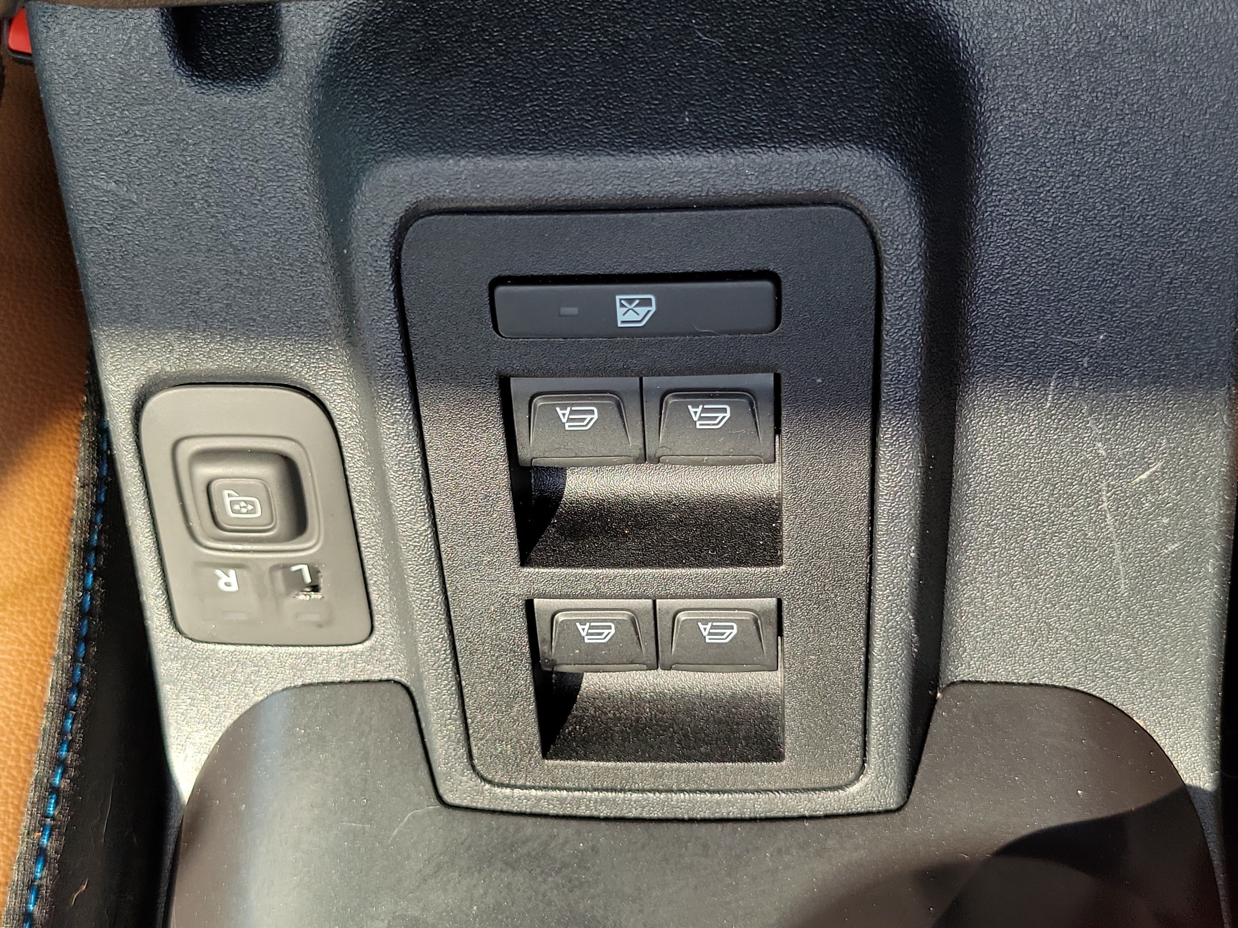 Used 2024 Ford Bronco Outer Banks AWD/4WD image 40