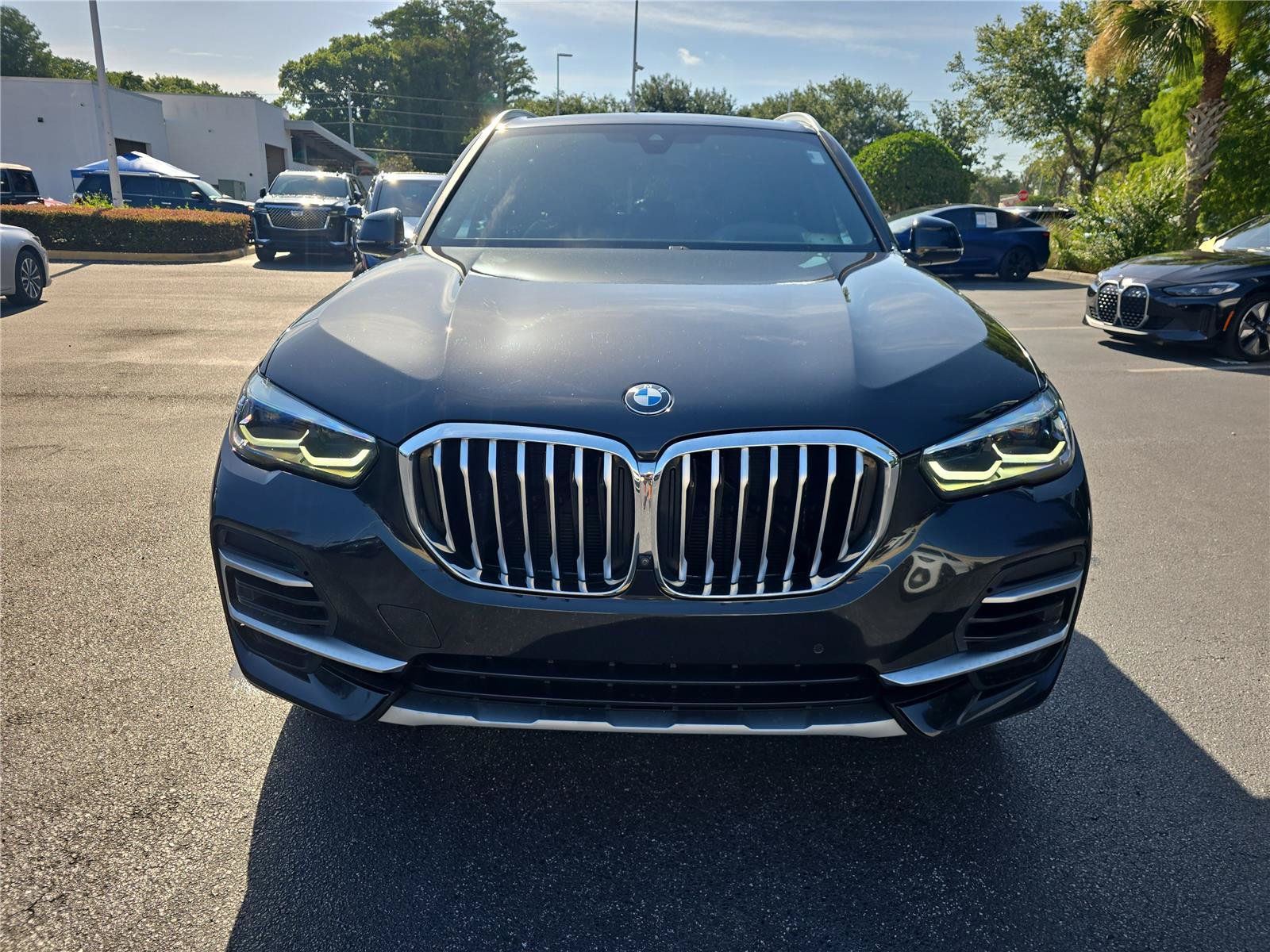 Used 2023 BMW X5 sDrive40i w/ Premium Package RWD image 2