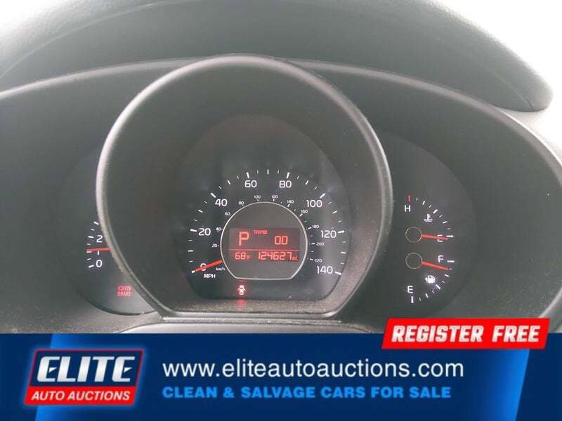Used 2017 Kia Soul + FWD image 13