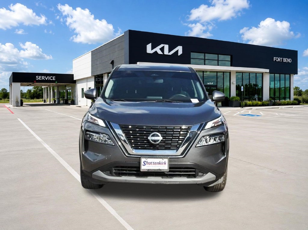 Used 2023 Nissan Rogue SV FWD image 2
