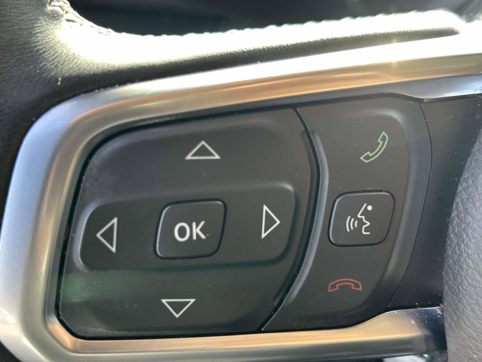 Used 2018 Jeep Wrangler Unlimited Sahara image 19