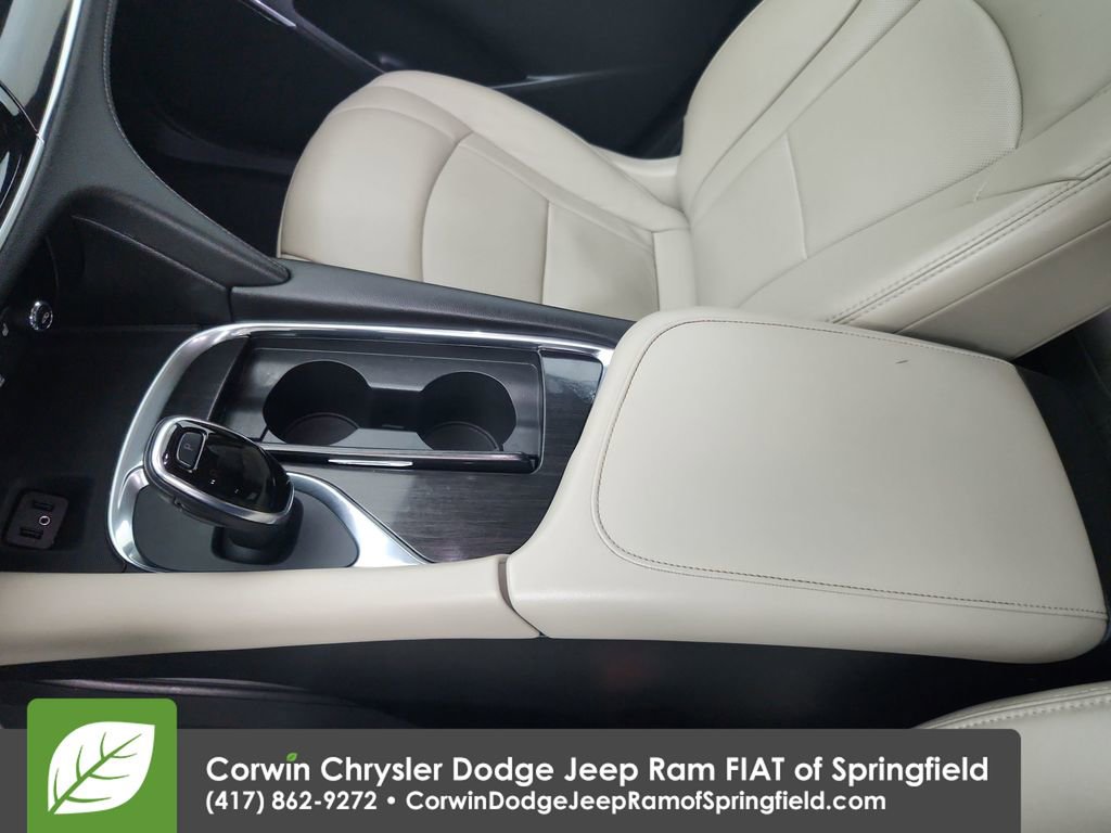 Used 2018 Buick Enclave Essence FWD image 27
