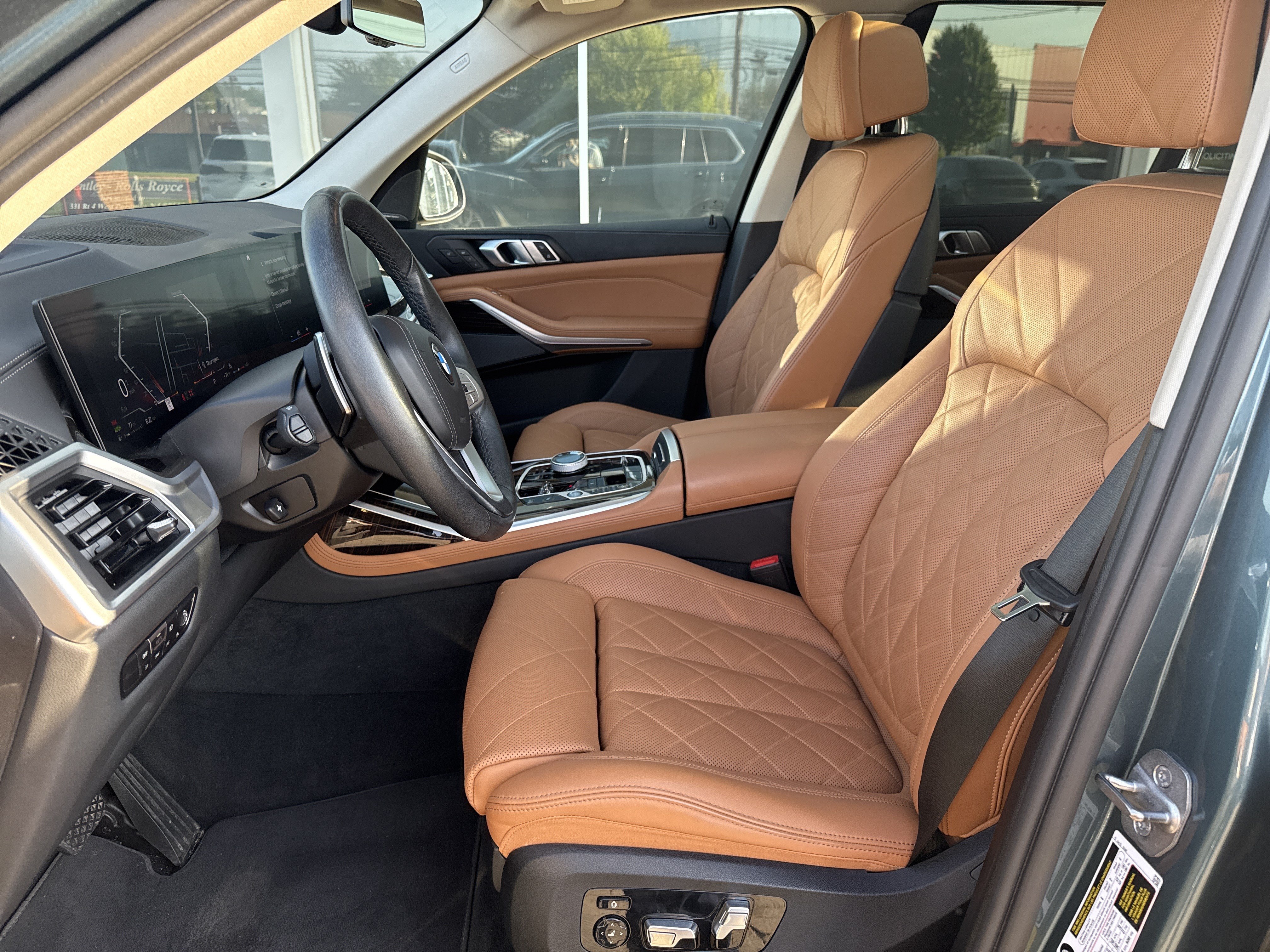 Used 2023 BMW X7 xDrive40i w/ Executive Package AWD/4WD image 15
