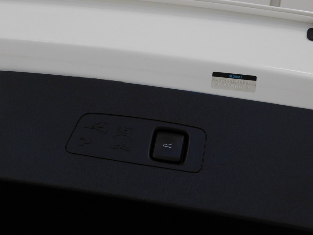 Used 2021 Lincoln Corsair Reserve image 89