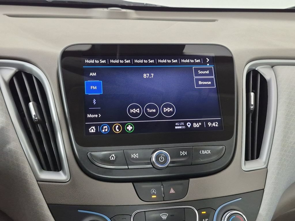Certified 2025 Chevrolet Malibu LS FWD image 23
