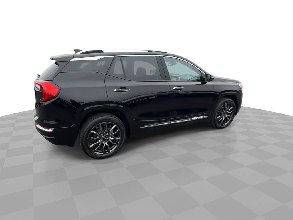 Certified 2024 GMC Terrain Denali w/ Black Diamond Edition image 8
