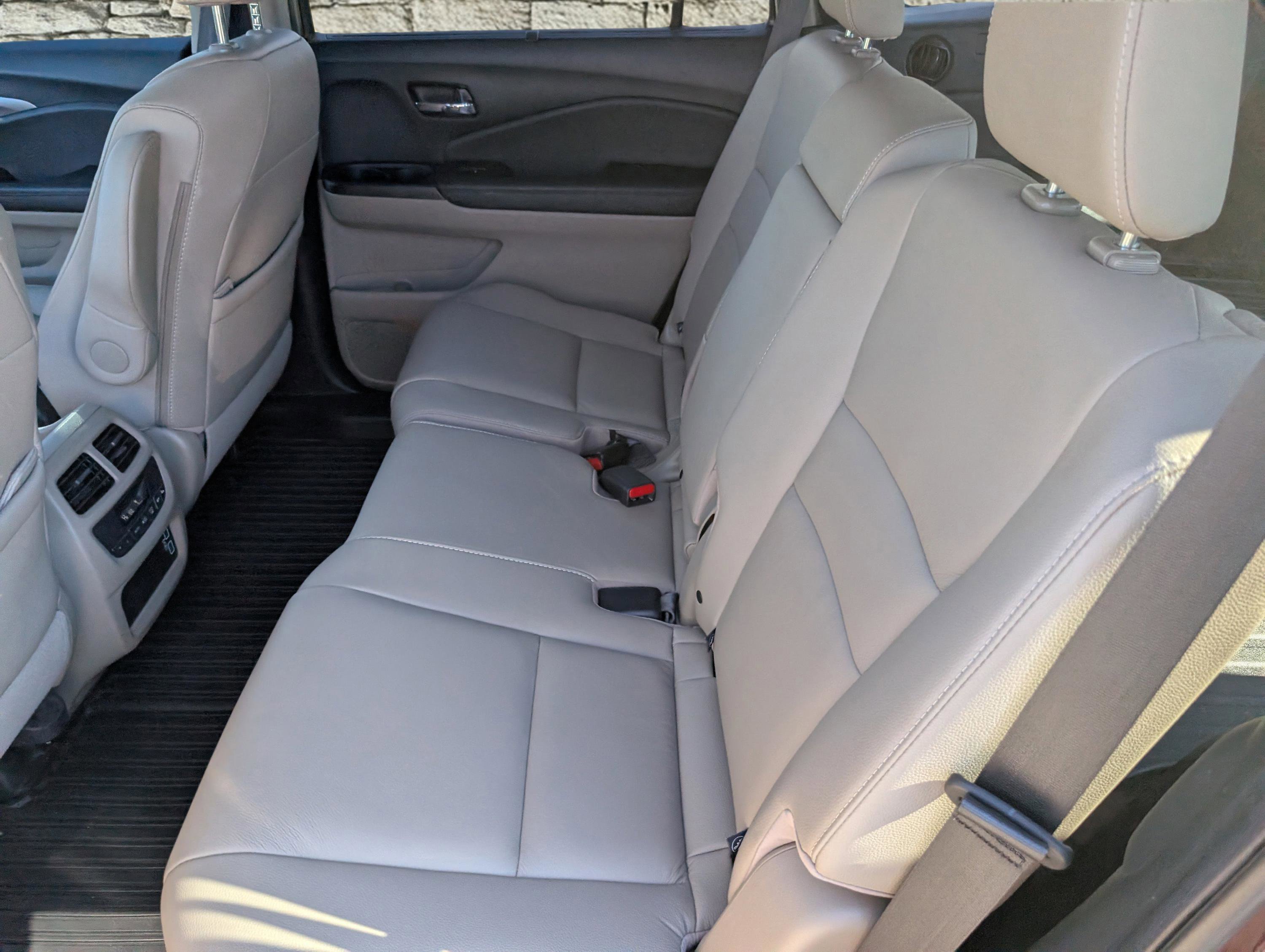 Used 2022 Honda Pilot Special Edition image 18