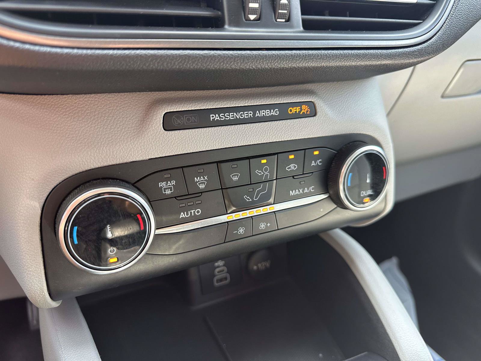 Used 2025 Ford Escape Active AWD/4WD image 24