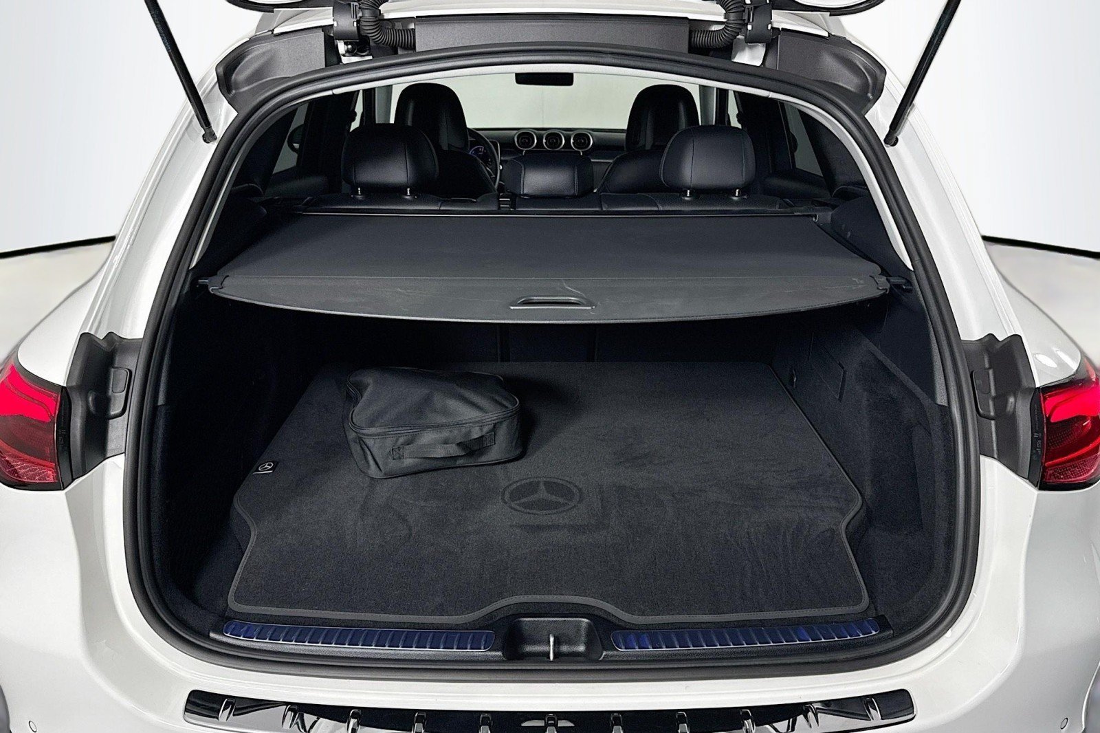 Certified 2025 Mercedes-Benz GLC 350e 4MATIC image 22