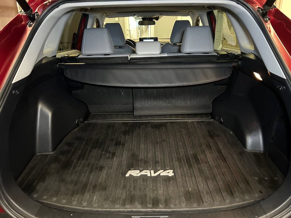 Used 2021 Toyota RAV4 XLE Premium AWD/4WD image 19