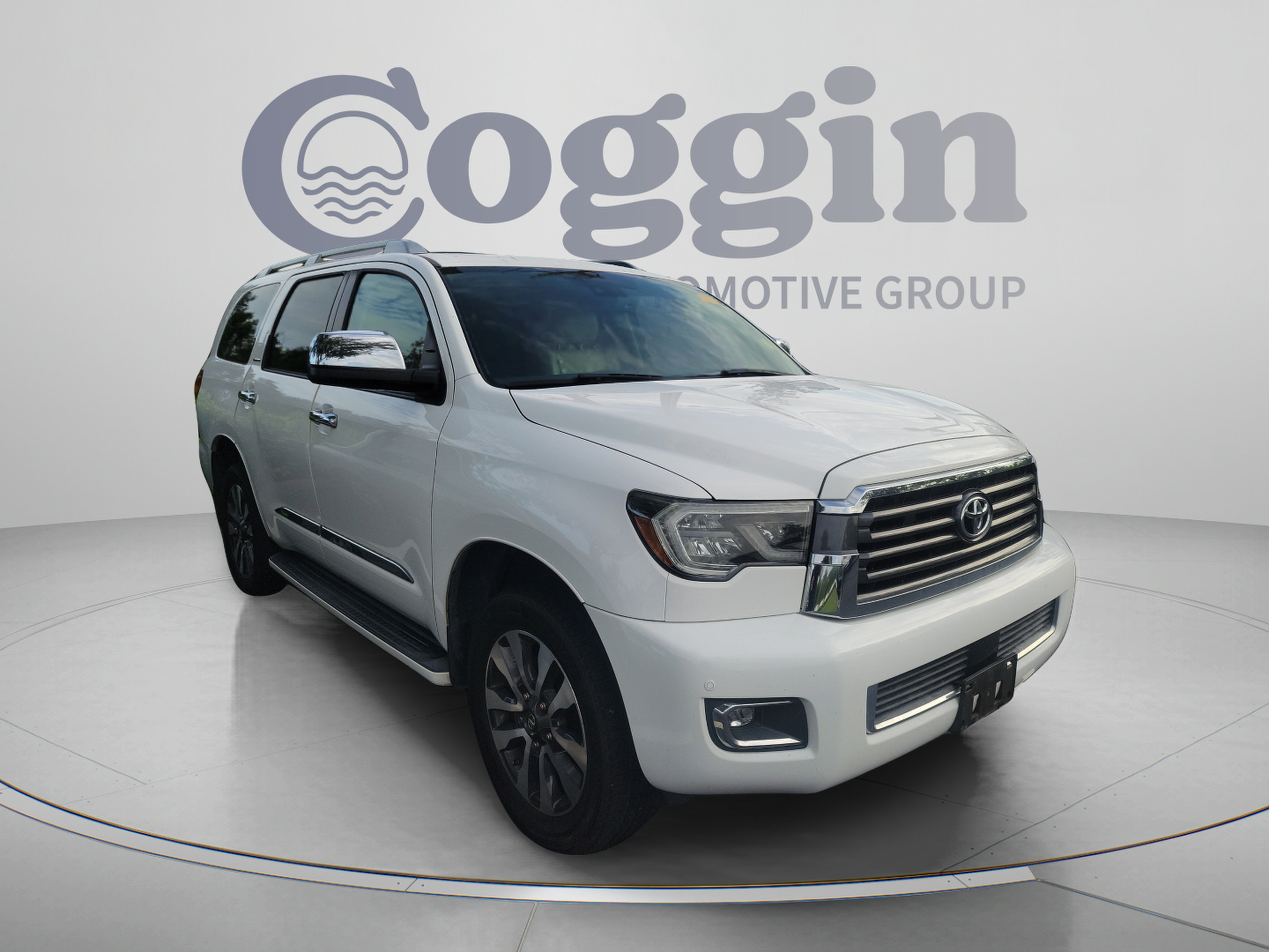 Used 2019 Toyota Sequoia Limited w/ Safety & Convenience Package AWD/4WD image 4