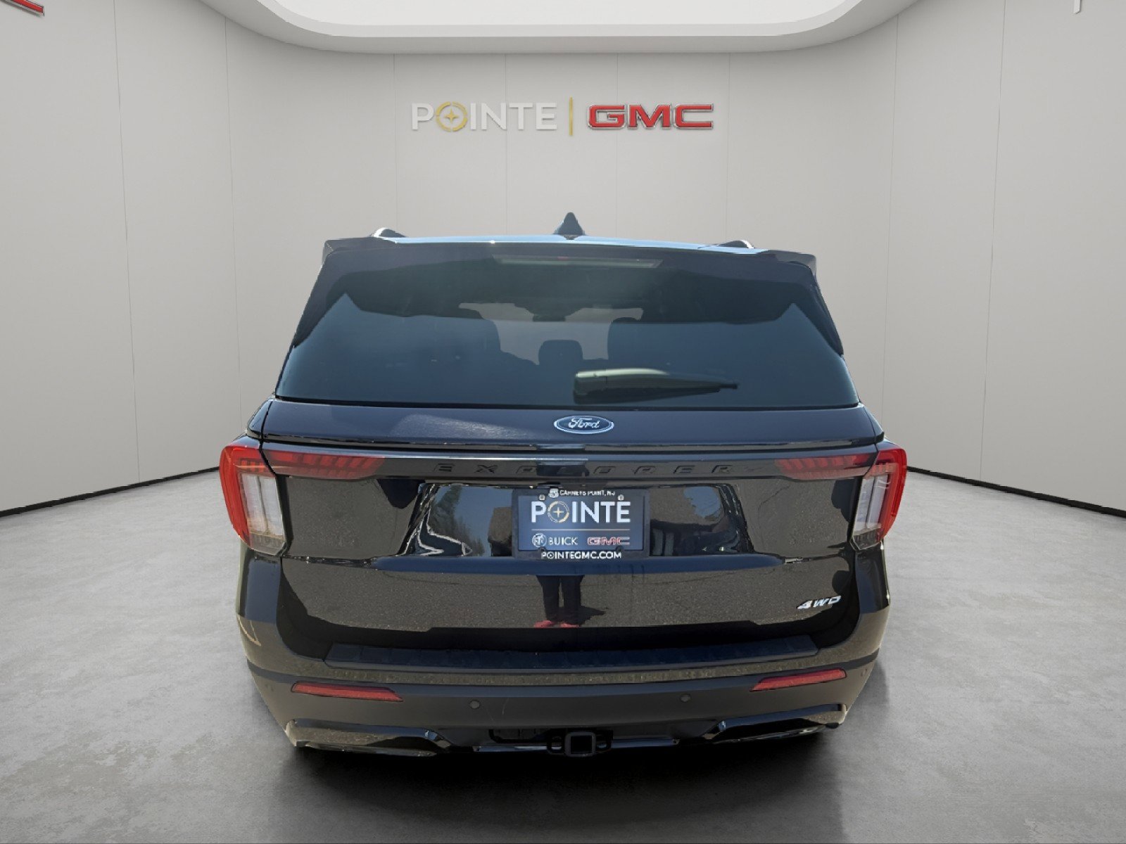 Used 2025 Ford Explorer ST-Line w/ ST-Line Street Pack image 6