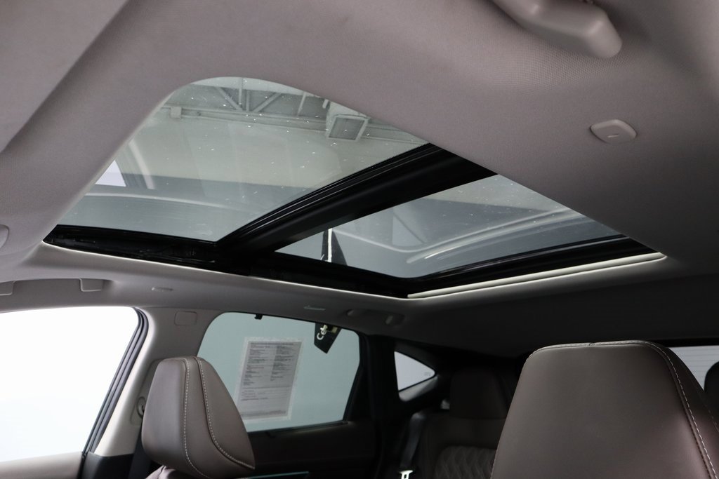 Certified 2025 Nissan Murano Platinum w/ Cargo Package image 39