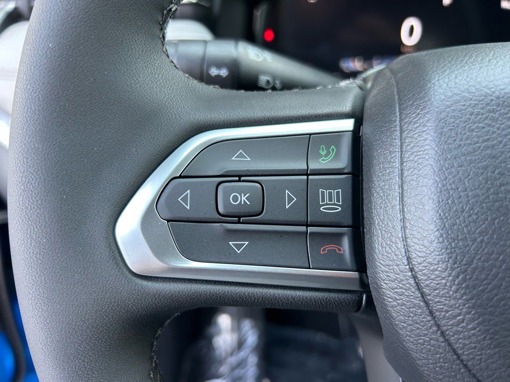 New 2025 Jeep Compass Limited image 19