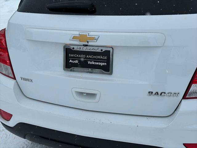 Used 2022 Chevrolet Trax LS w/ Tint and Cruise Package image 13