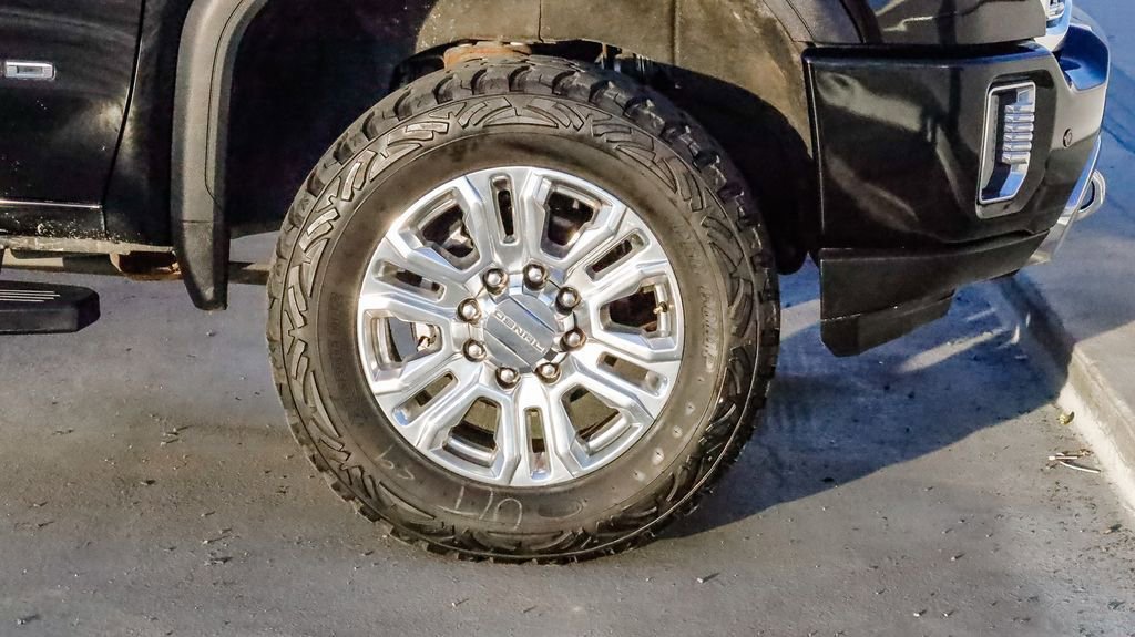 Used 2023 GMC Sierra 2500 Denali image 10