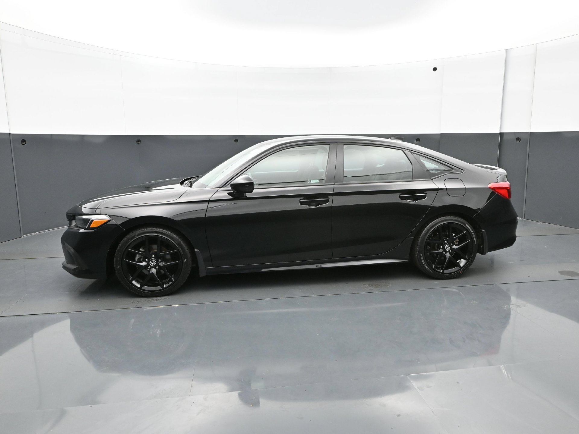 Used 2024 Honda Civic Sport image 3