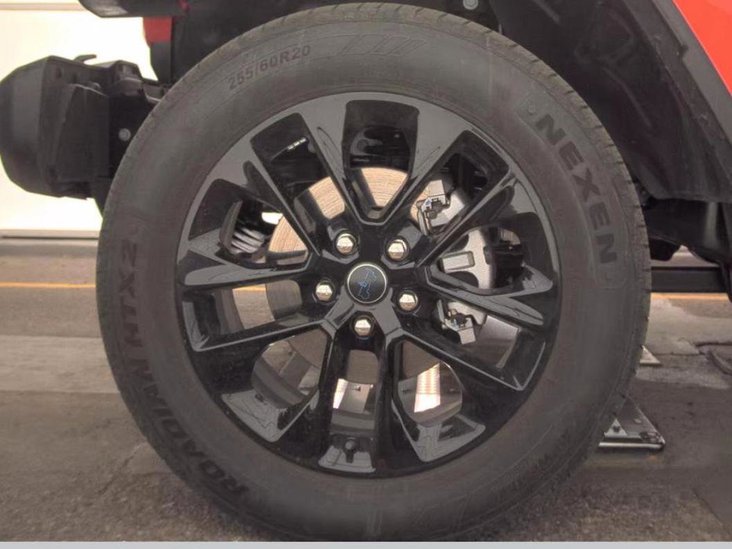 Used 2025 Jeep Wrangler Unlimited Sahara image 15