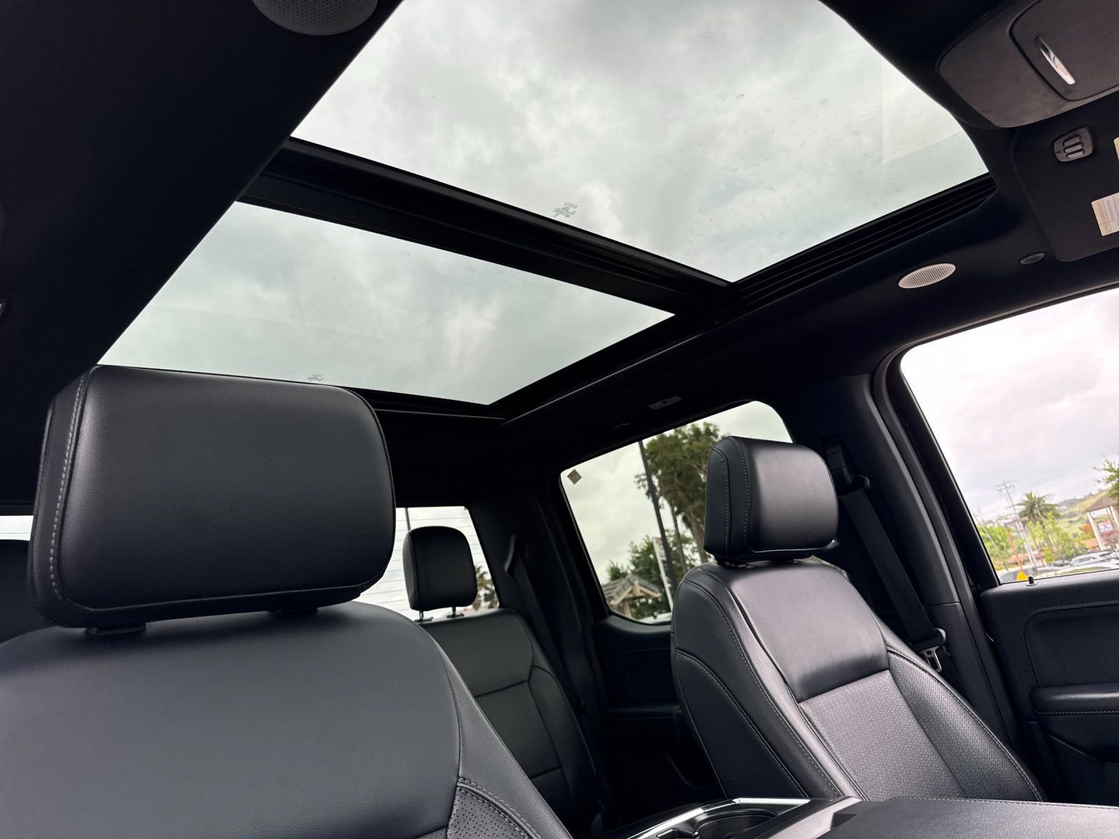 Used 2024 Ford F150 Lariat w/ Equipment Group 502A High image 19