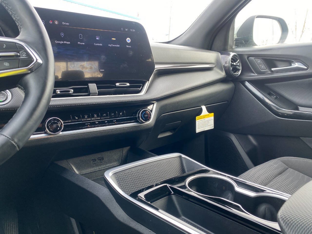 Used 2025 Chevrolet Equinox LT w/ Safety and Technology Package image 14