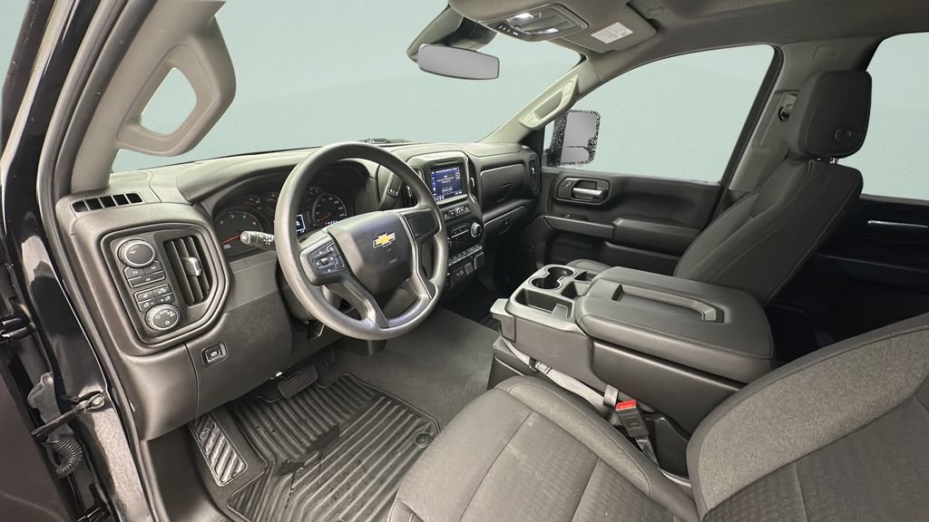 Used 2025 Chevrolet Silverado 2500 Custom w/ Custom Value Package AWD/4WD image 13