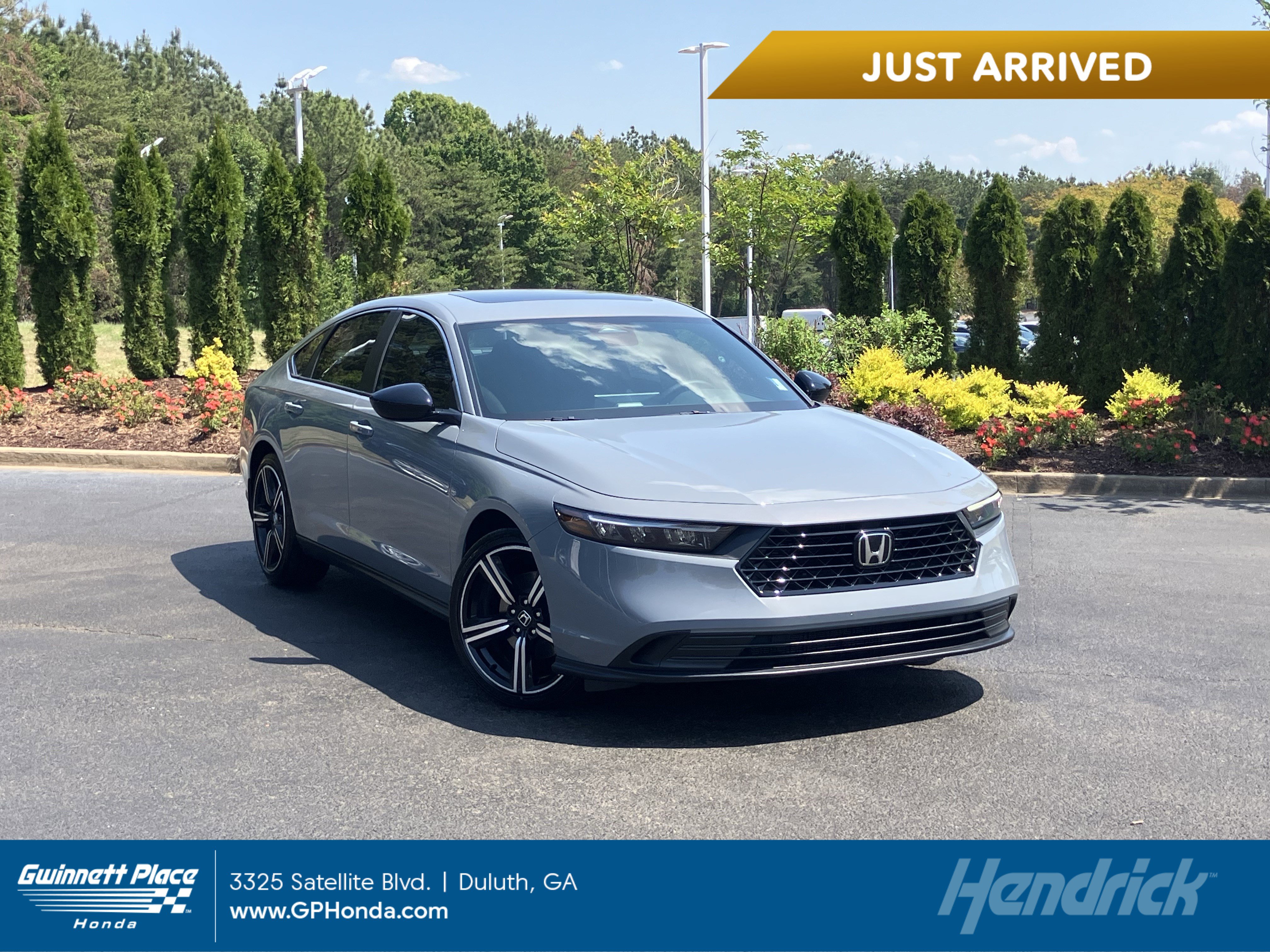 Used 2025 Honda Accord Sport image 1