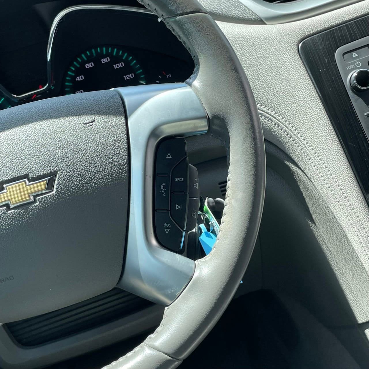 Used 2017 Chevrolet Traverse LT FWD image 15