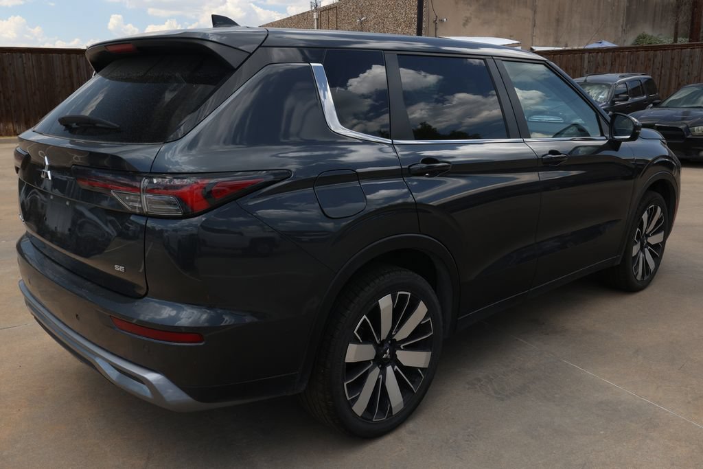 Used 2025 Mitsubishi Outlander SE FWD image 5