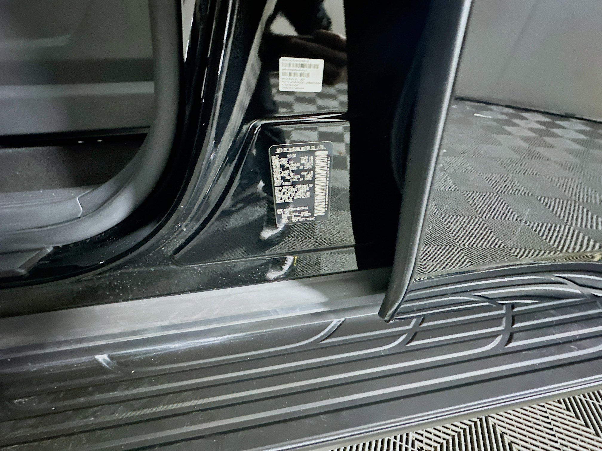 Used 2025 Nissan Armada SV image 12