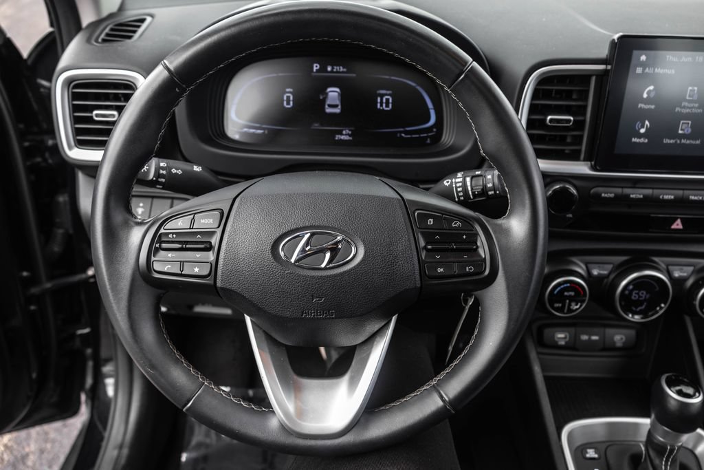 Used 2023 Hyundai Venue SEL w/ Cargo Package FWD image 23