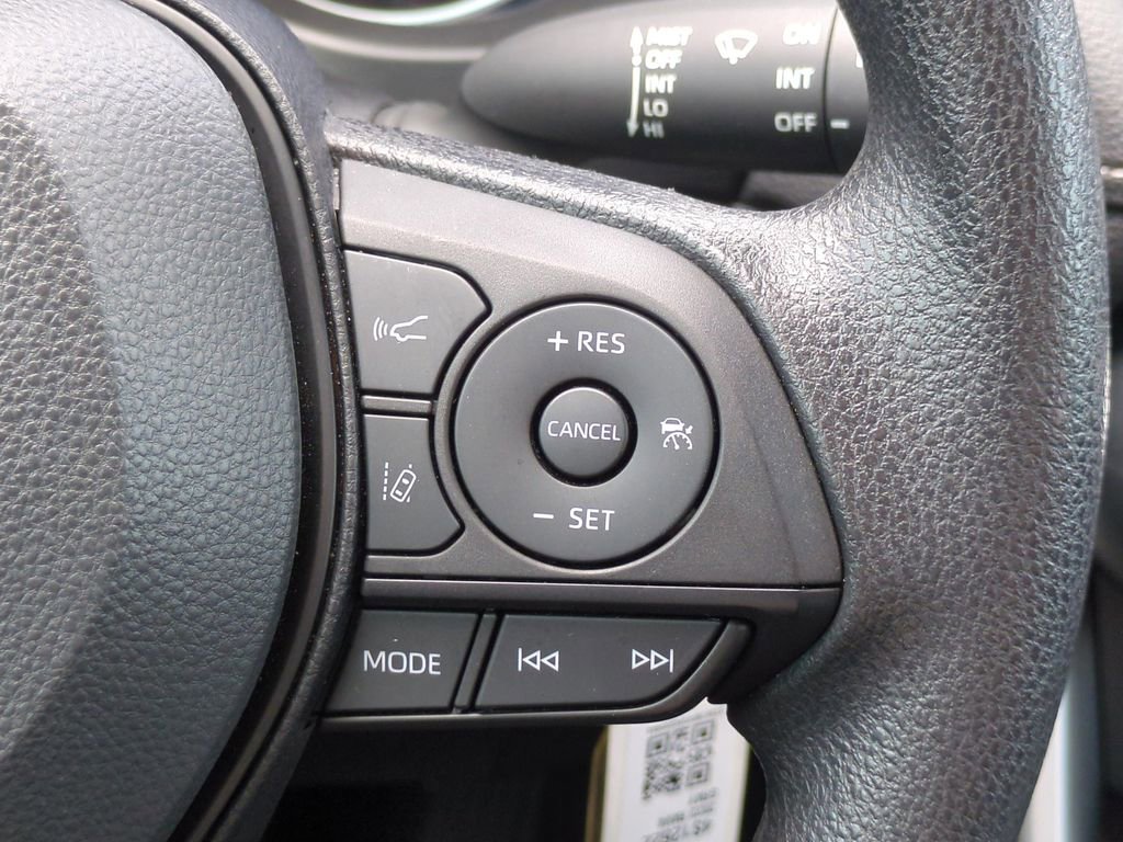 Used 2023 Toyota RAV4 LE image 22