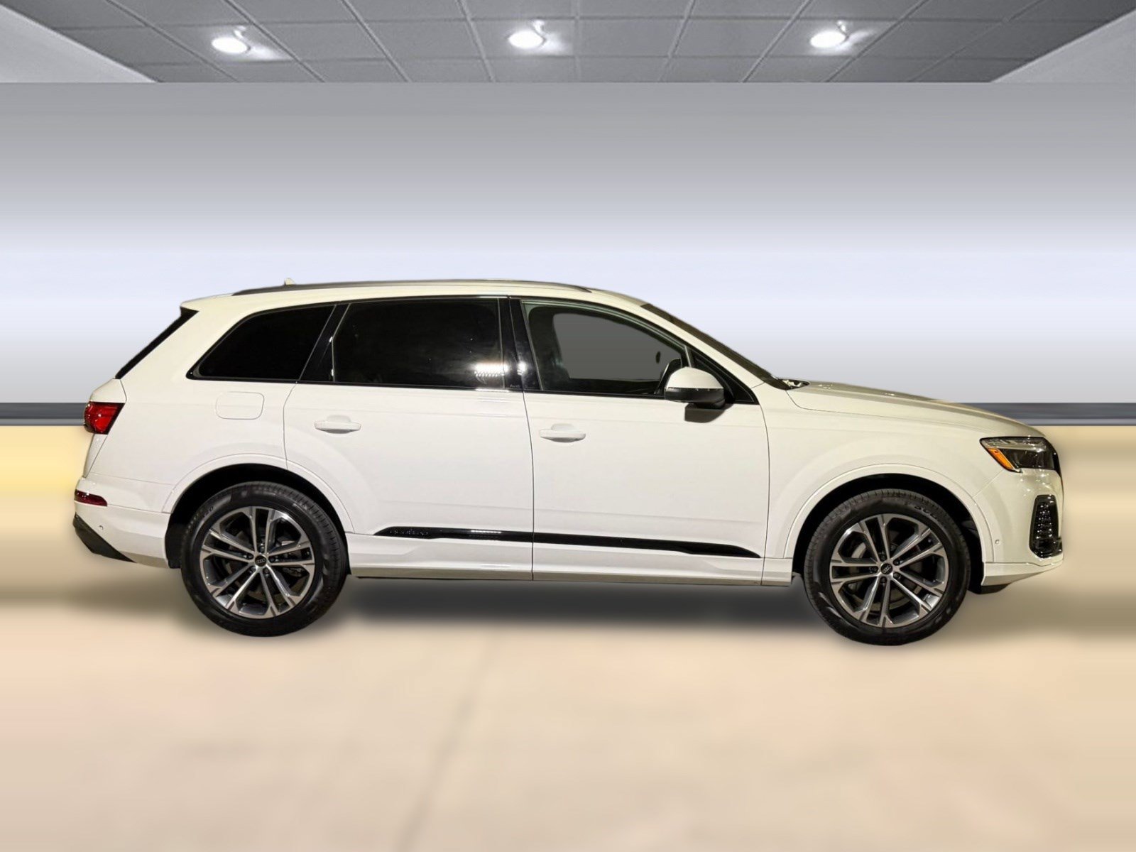 Certified 2026 Audi Q7 2.0T Premium w/ Convenience Plus Package AWD/4WD image 8