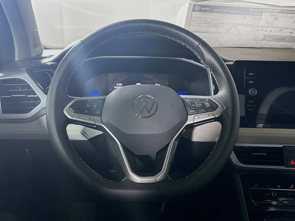 New 2025 Volkswagen Taos SE image 13