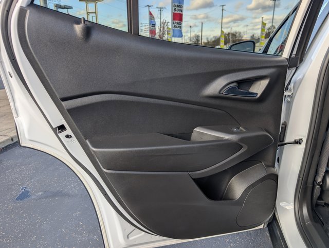 Used 2024 Chevrolet Trax RS w/ Sunroof Package image 14