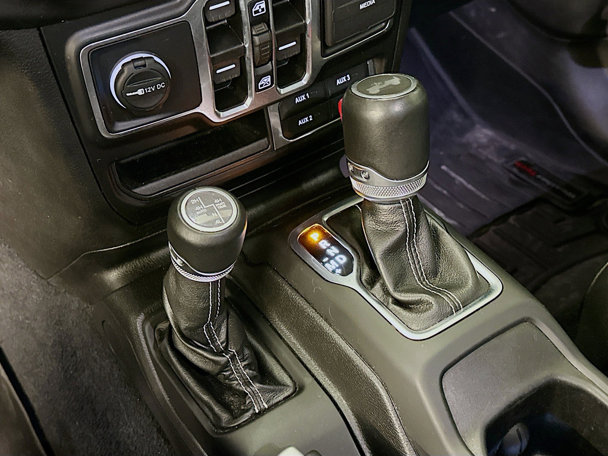 Used 2022 Jeep Wrangler Sahara w/ Cold Weather Group image 25